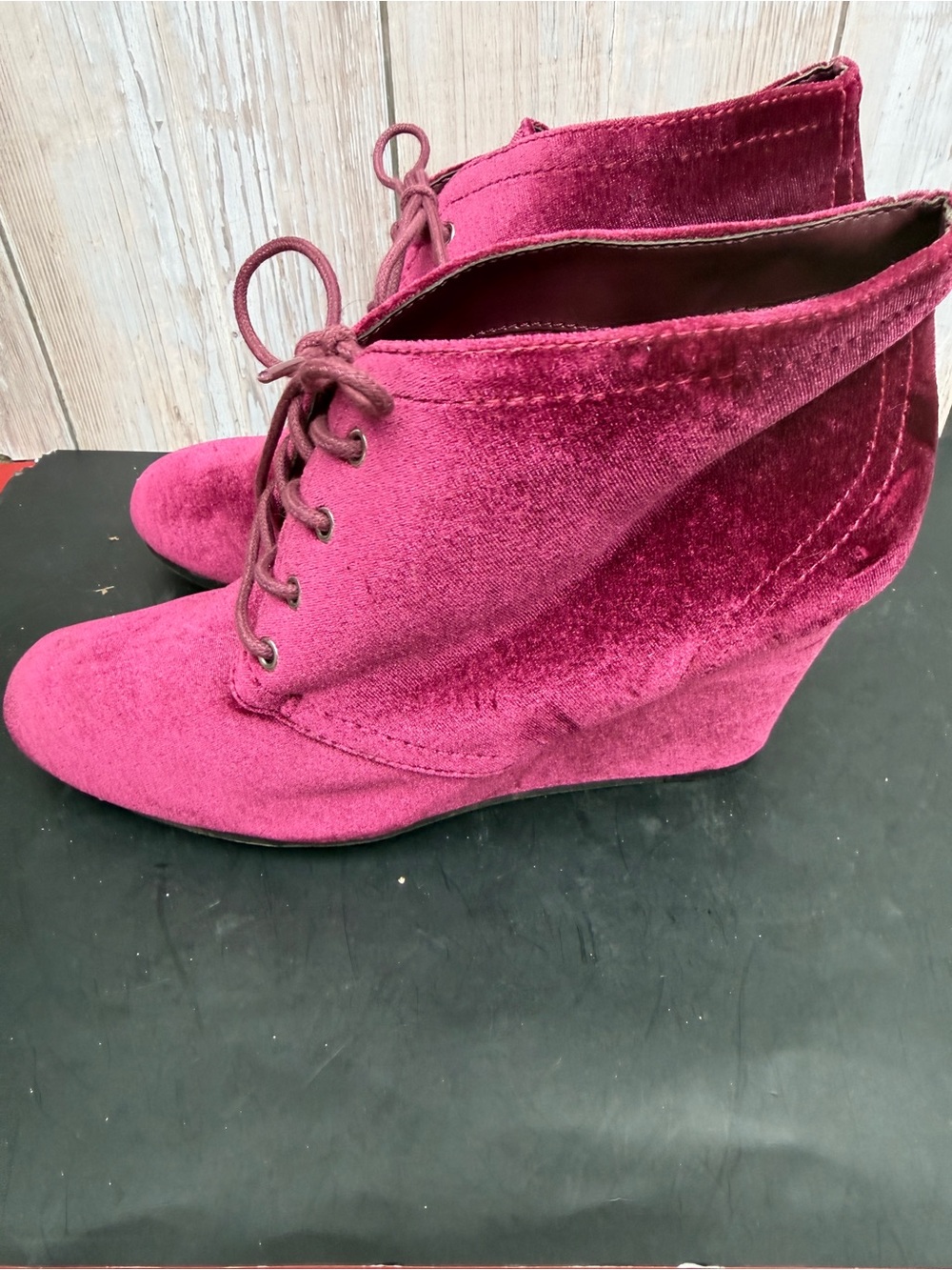 Women's Velvet Lace-Up Wedge Ankle Boots - Wine
